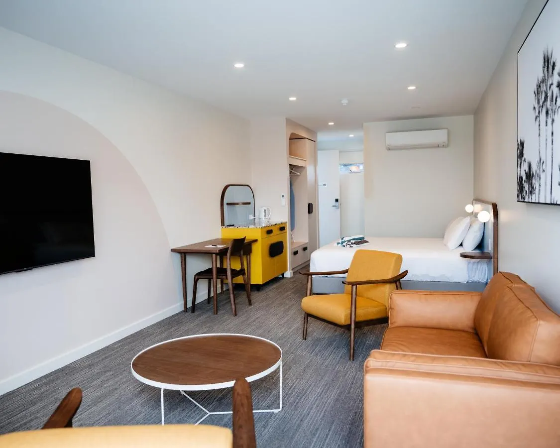 Peninsula Hotel Motel Adelaide Australia