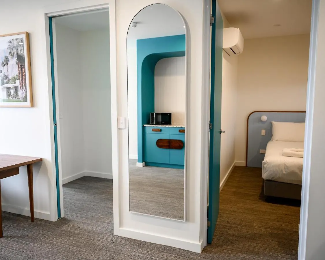 Peninsula Hotel Motel Adelaide