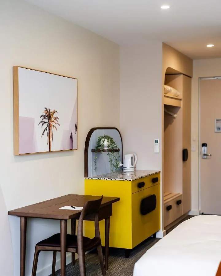 Peninsula Hotel Motel Adelaide